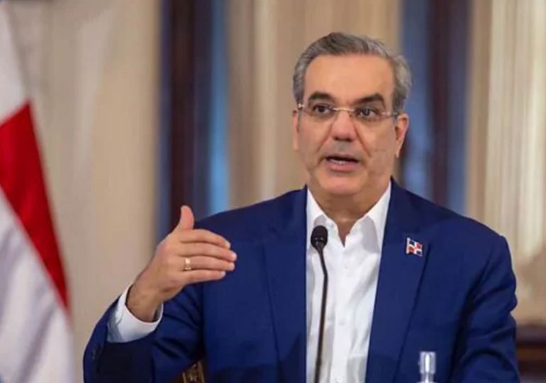 Presidente Abinader crea Premio Anual al Mérito Laboral