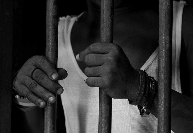 Condenan a 20 y 5 años de prisión a dos miembros de red de narcotráfico y lavado de activos