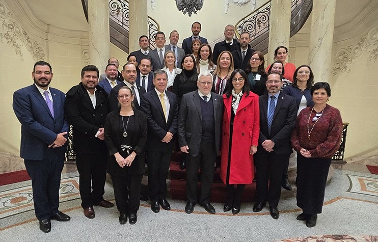 Defensa Pública dominicana destaca en Montevideo como modelo regional de autonomía institucional