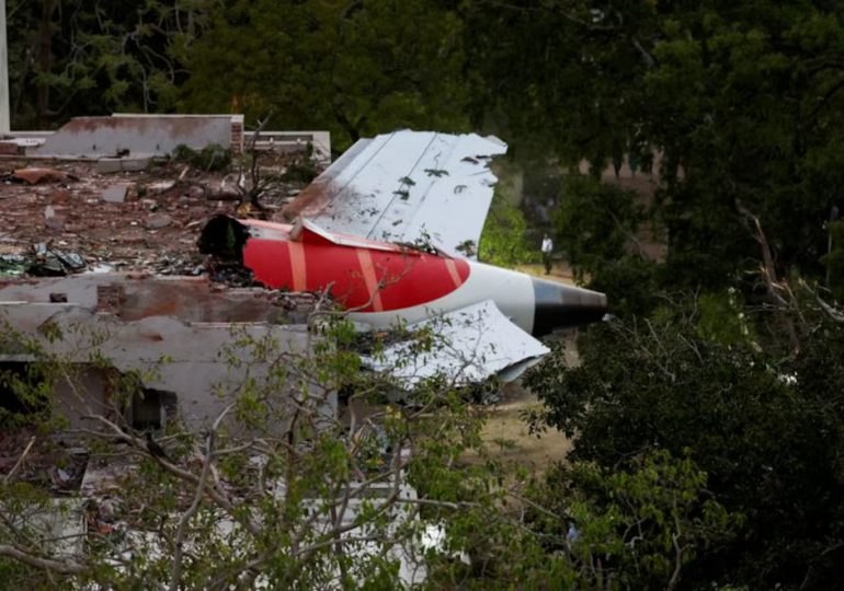 “El avión está en tus manos”: últimas palabras del capitán a su copiloto antes de que el avión de Air India se estrellara