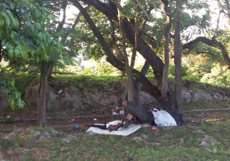 Denuncian abandono y ocupación irregular en el Parque Mirador Sur