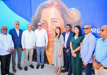 Alcaldía de Santiago inaugura el “Paseo de los Maestros” y devela mural en tributo a educadores