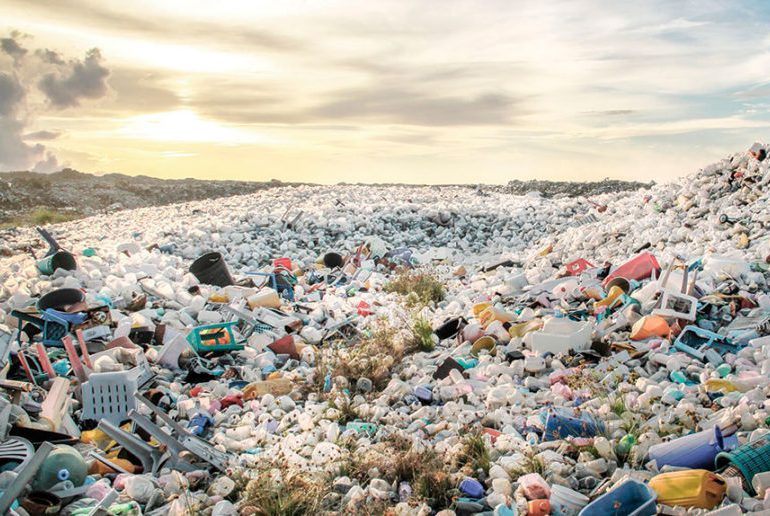Gremios turísticos respaldan decisión del presidente Abinader de revisar el Proyecto de Ley de Residuos Sólidos