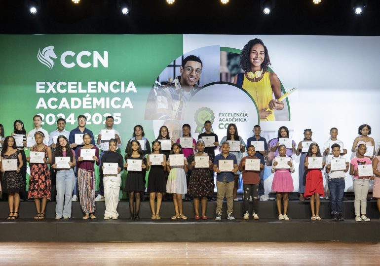 Centro Cuesta Nacional celebra la excelencia académica de los hijos de sus colaboradores