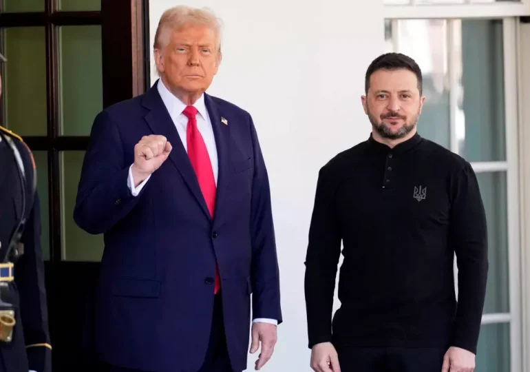 Trump afirma que Zelenski puede poner fin a la guerra si renuncia a Crimea y a la OTAN