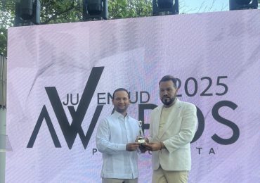 Reconocen con el máximo galardón en los Juventud Awards 2025 a Ramón Aguilar, presidente de ANPRAS