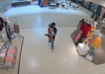 Intento de secuestro en centro comercial de Virginia termina con arresto