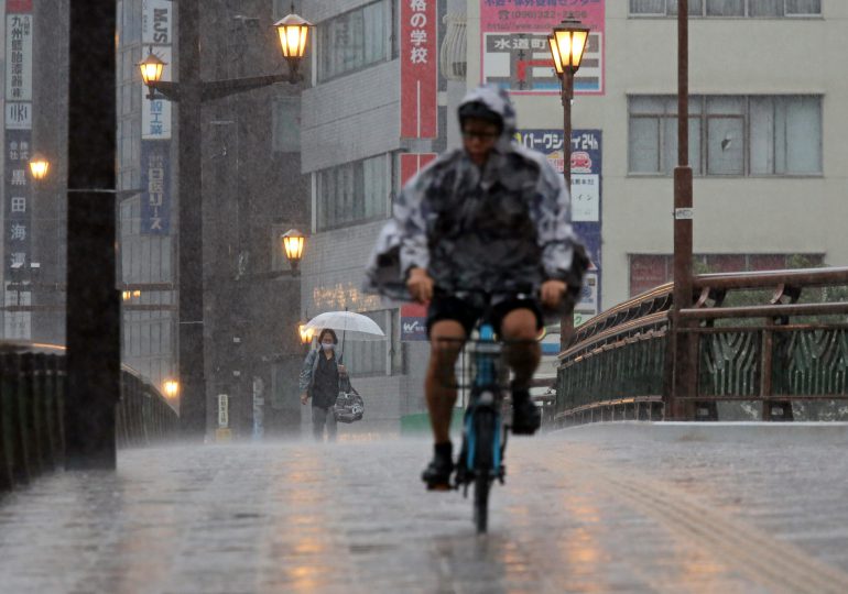 Las lluvias récord en el sudoeste de Japón dejan 1.600 evacuados y varios desaparecidos
