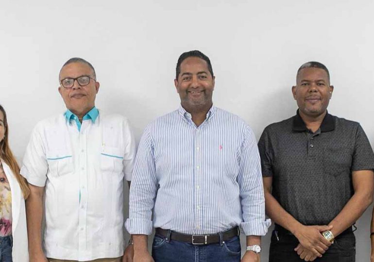 CONADIS dialoga con Asociación de Directores de Escuelas sobre el inicio del año escolar