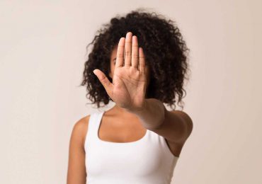 Ministerio de la Mujer hace llamado a medios para evitar la revictimización en casos de violencia