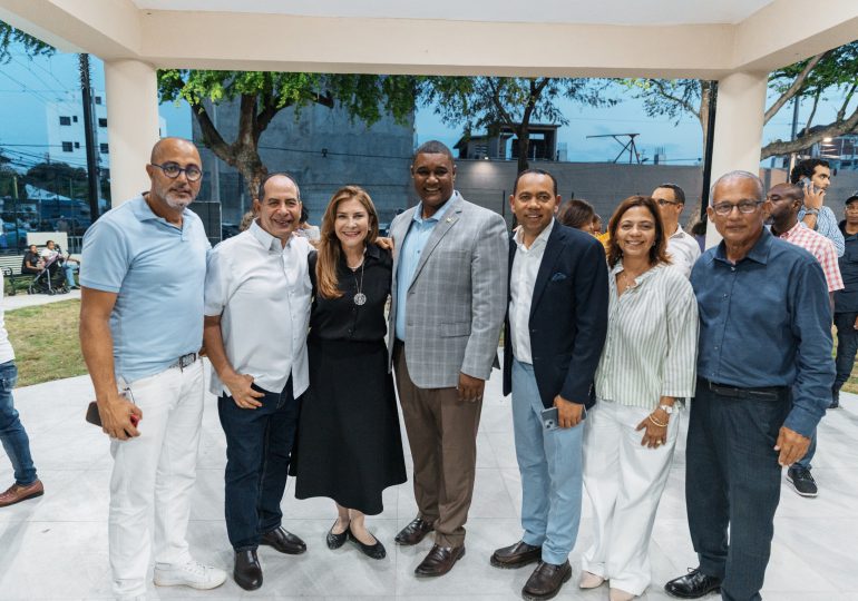 Carolina moderniza parque 30 de Mayo para el disfrute de los comunitarios