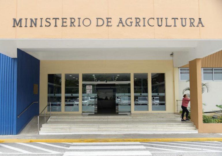 Arrestan a varios empleados del Ministerio de Agricultura por supuesta malversación de fondos