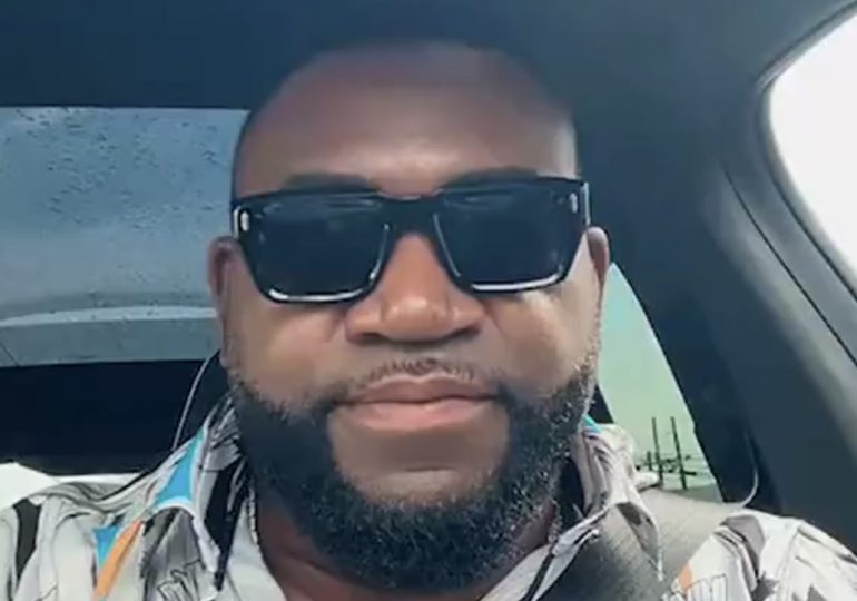 David Ortiz agradece apoyo tras pérdida de su padre e insta a la juventud a enfocarse en la educación