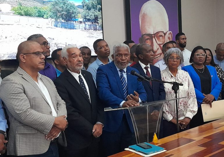 “¿Dónde está el dinero del 4%?”: PLD exige rendición de cuentas en Educación