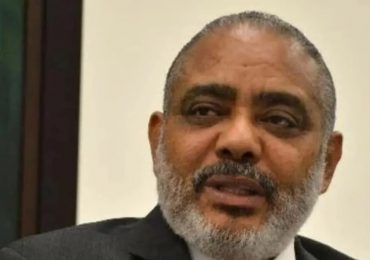 Expresidente del Codia afirma gobierno ha enfrentado déficit de aulas escolares