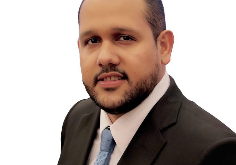 Leonardo Grisanty responde a Eddy Alcántara: “No es a Leonel a quien debe convencer, es al pueblo”