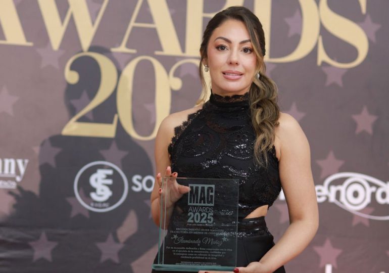 Magazine Awards 2025 reconoce a Iluminada Muñoz por su trayectoria comunicacional
