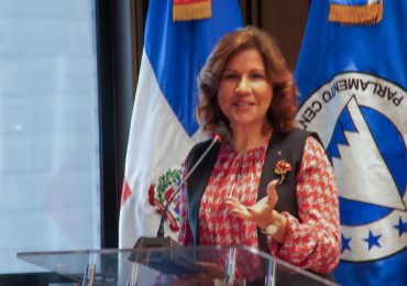 Margarita Cedeño resalta rol de mujeres y jóvenes en la construcción de sociedades más justas