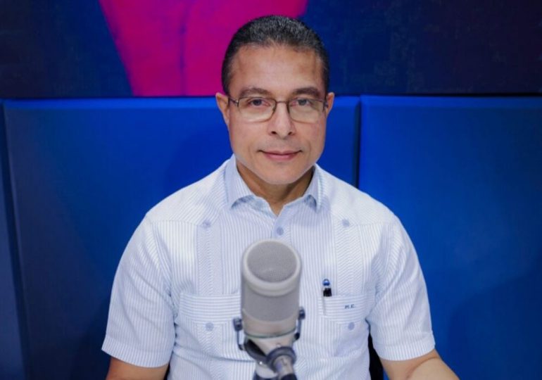 Miguel Camacho reitera "silencio de funcionarios fortalece críticas de la oposición"