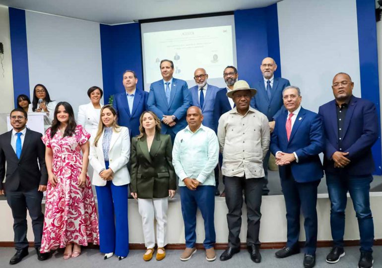 Reconocen compromiso de periodistas en medio de la tragedia Jet Set