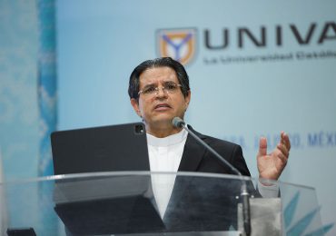 Rector de PUCMM expone sobre sostenibilidad financiera en Asamblea de Universidades Católicas