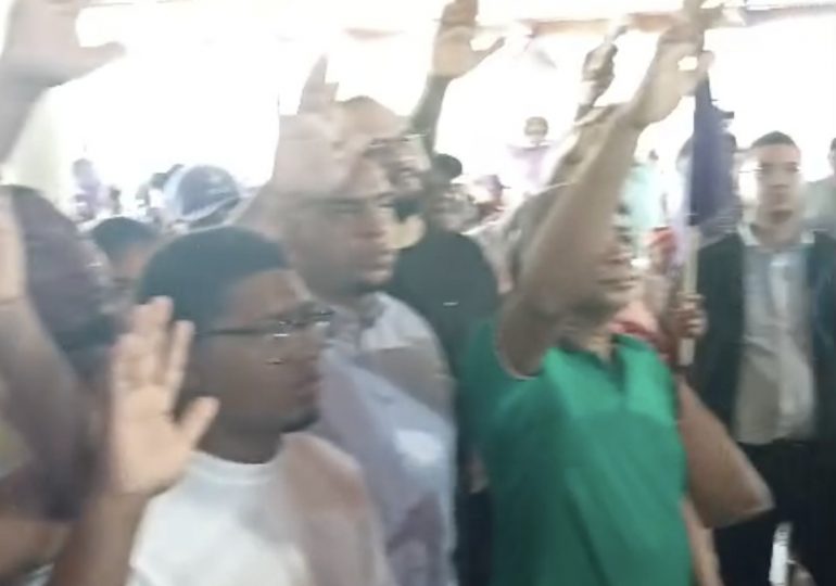 Dirigentes de partidos mayoritarios pasan al PLD en Monte Plata