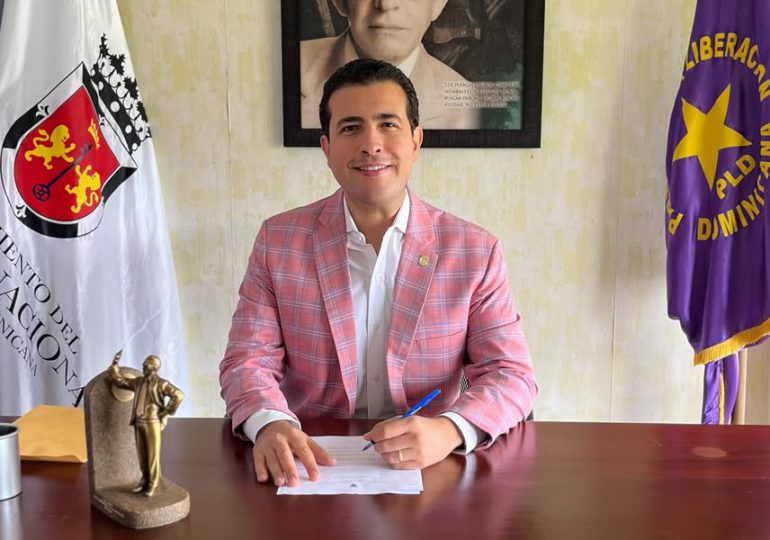 Regidor Jorge Juan Feliz se une a la celebración del Día Internacional del Zurdo