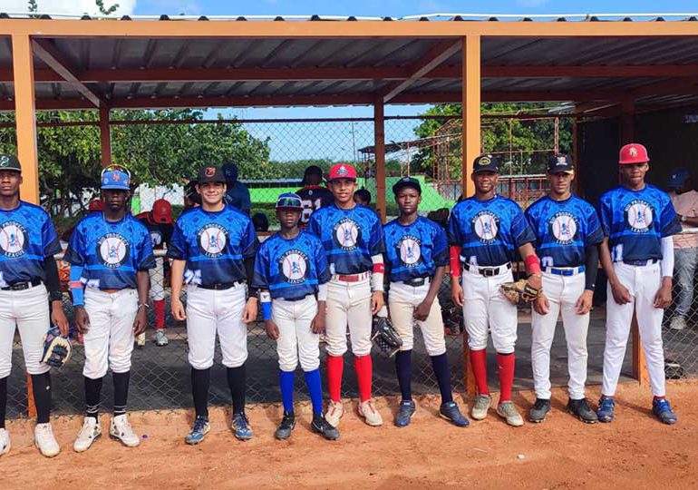 El jardinero Christopher Martínez de Paulino Academy electo MVP del partido