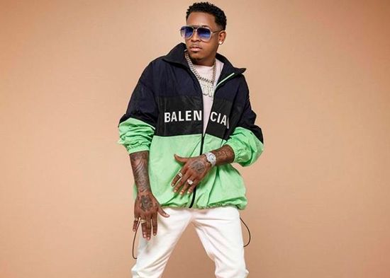 Toxic Crow se queja de los apagones y de alta factura eléctrica: "Hay que irse de RD"