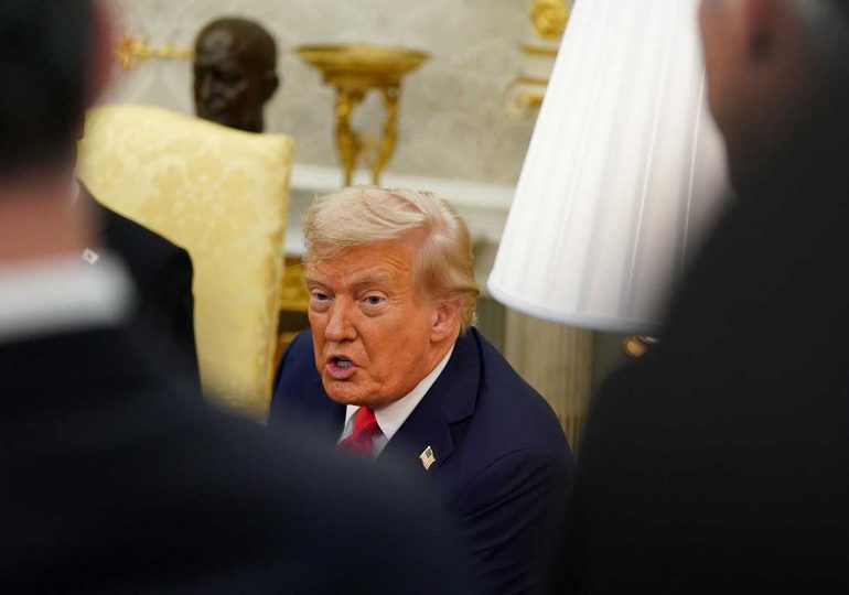 Tribunal de apelación declara ilegales los aranceles de Trump pero los mantiene vigentes