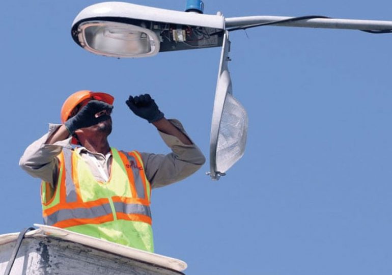 Video | ¿Tu sector tiene luz 24 horas?, ciudadanos opinan