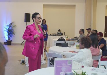 Dra. Hichez destaca abordaje de la depresión en atención primaria