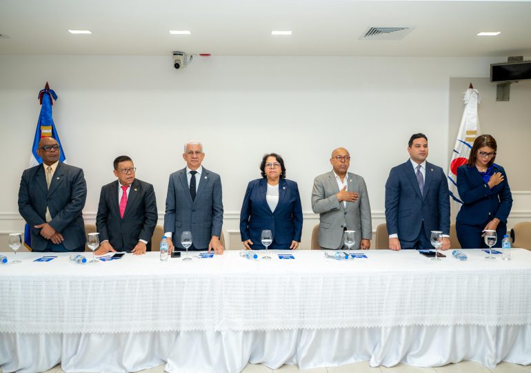 Cámara de Cuentas reafirma compromiso con la transparencia y presenta informe de 100 días de gestión en el Congreso Nacional