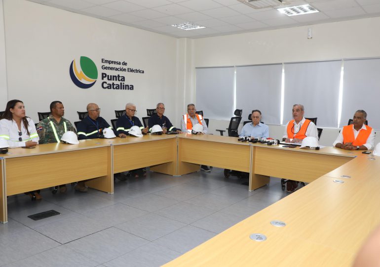 Abinader promete restablecimiento de energía desde este domingo y pide disculpas a la población