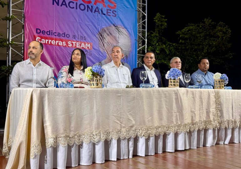 Anuncian entrega de más de 190 becas en Espaillat