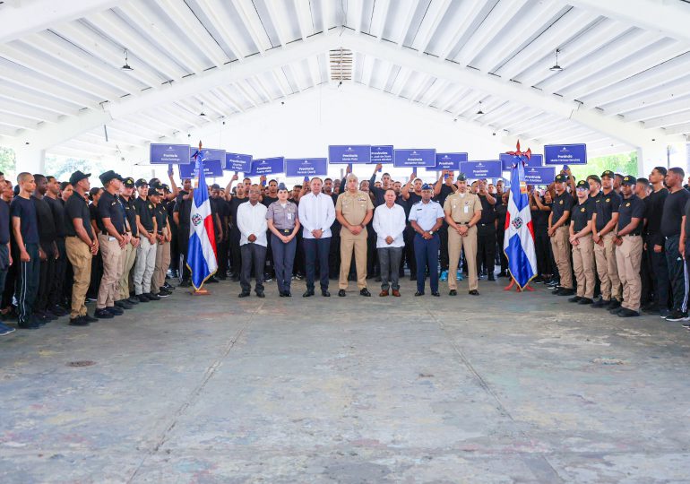 Director de Migración exhorta al cumplimiento del deber en defensa de la soberanía nacional