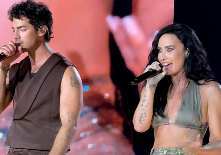 Video: Demi Lovato y los Jonas Brothers reviven la magia de ‘Camp Rock’ en inolvidable concierto en Nueva Jersey