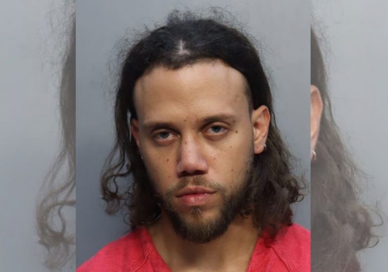 Detienen a Jhayco en Miami por posesión de cocaína y cannabis