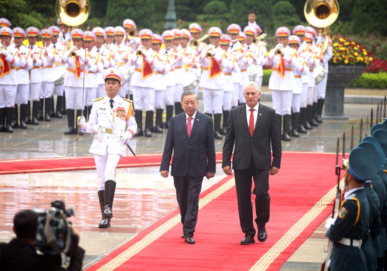 Díaz-Canel visita Hanói en medio de una campaña de donaciones en Vietnam en apoyo de Cuba