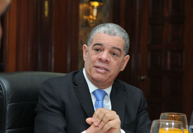 Carlos Amarante Baret advierte sobre la repetición de discursos agotados en torno a Haití