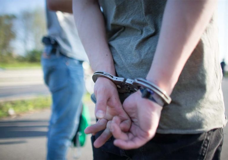 Adolescente ultimó a un intruso que acabó con la vida de a una mujer en Florida