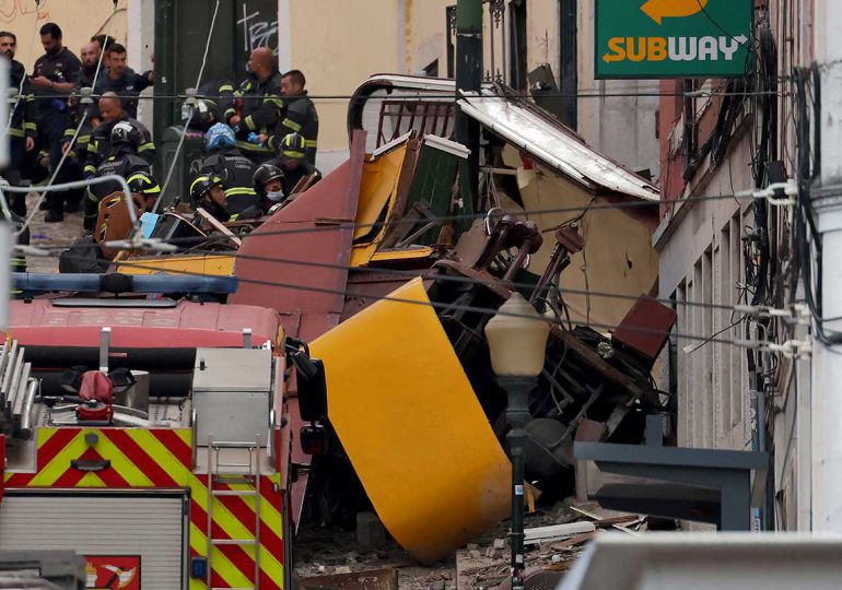 Al menos 15 muertos y 18 heridos en descarrilamiento de funicular en Lisboa