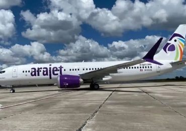 Arajet celebra Día Mundial del Turismo con jornada ambiental en laguna arrecifal de Boca Chica