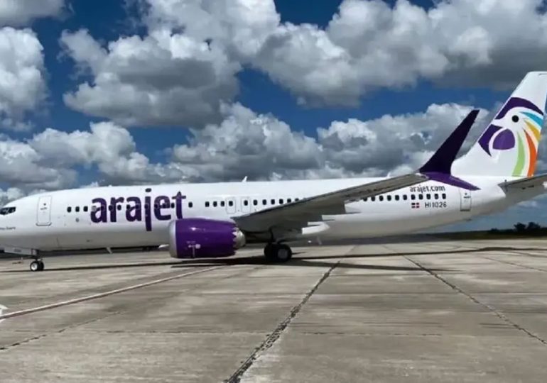 Arajet celebra Día Mundial del Turismo con jornada ambiental en laguna arrecifal de Boca Chica