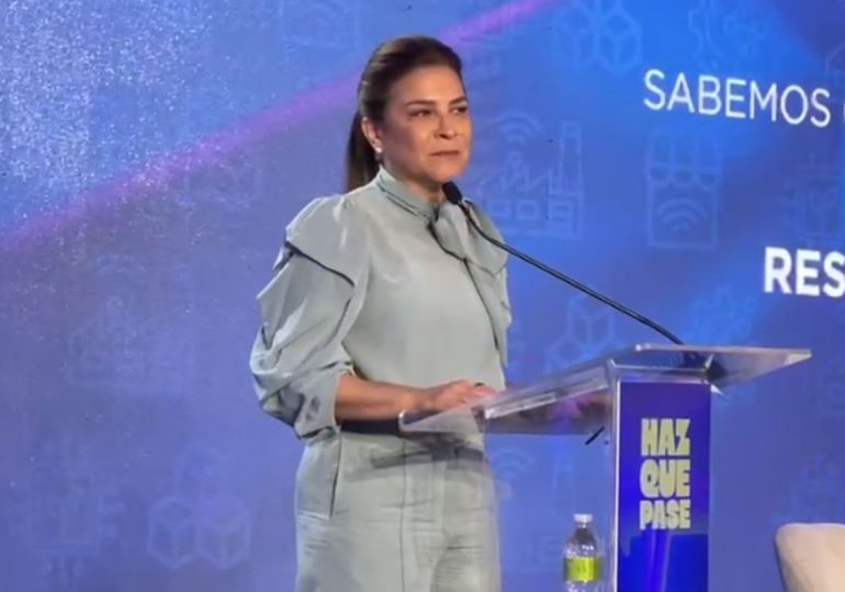 Video | Carolina Mejía resalta importancia de los microchips y semiconductores en conferencia de EmprendeLab