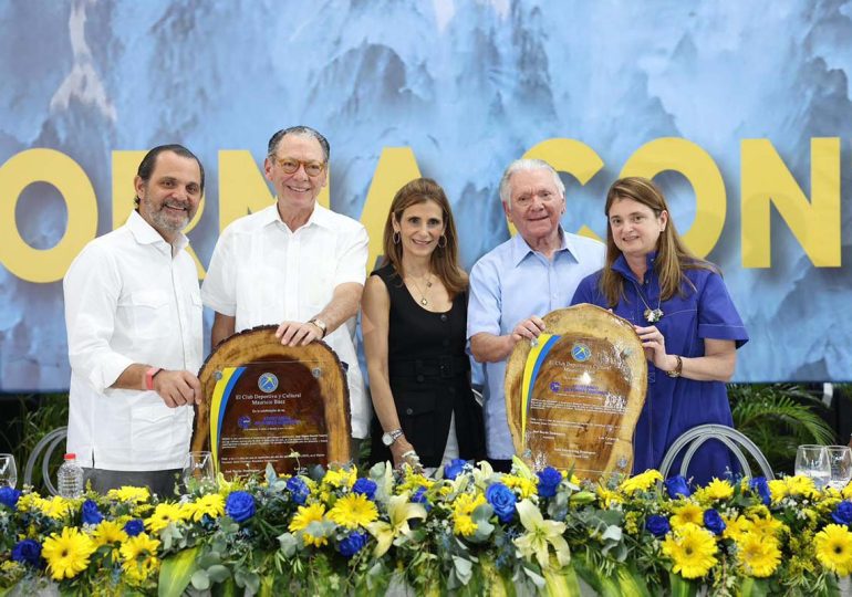 Club Mauricio Báez reconoce a José Miguel y Roberto Bonetti por su aporte al desarrollo nacional