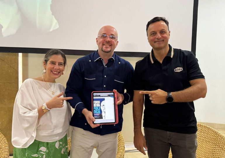 Consultor Raniero Cassoni presenta en la Cumbre de Cartagena su libro "Todo es Política"