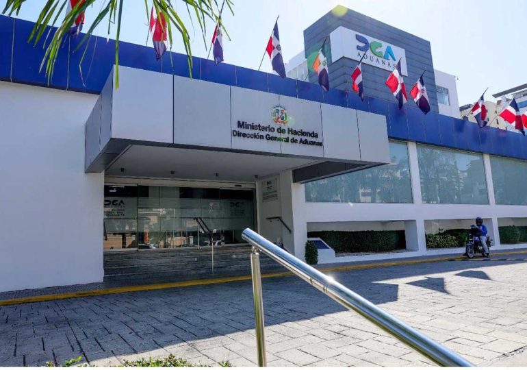 Aduanas refuerza seguridad nacional con nuevo sistema digital para envíos mudanceras o shipping