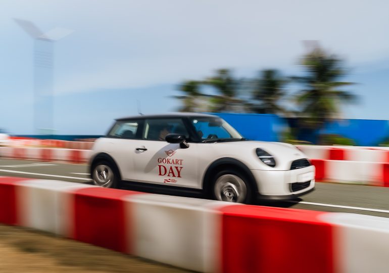 MINI revive el legado John Cooper Works con una experiencia inmersiva en pista