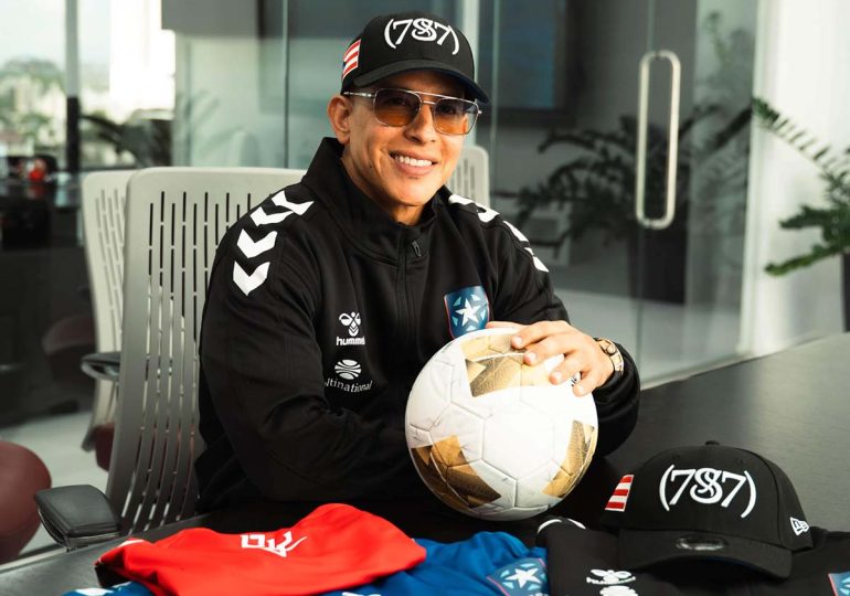 Daddy Yankee se une a acuerdo empresarial para el desarrollo del fútbol en Puerto Rico